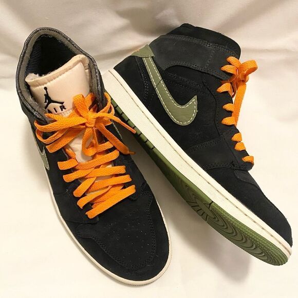 Nike Air Jordan 1 Mid SE Craft. Men size 8.5. Excellent condition. - Picture 10 of 16